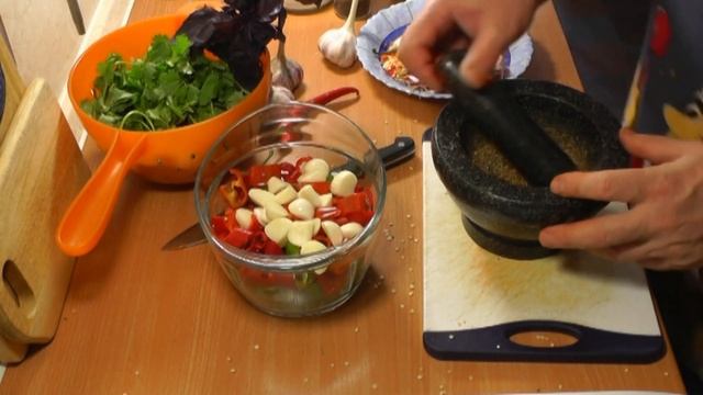 Аджика мужская и женская. Хит кавказской кухни. Просто, вкусно, ядрёно! смотреть онлайн