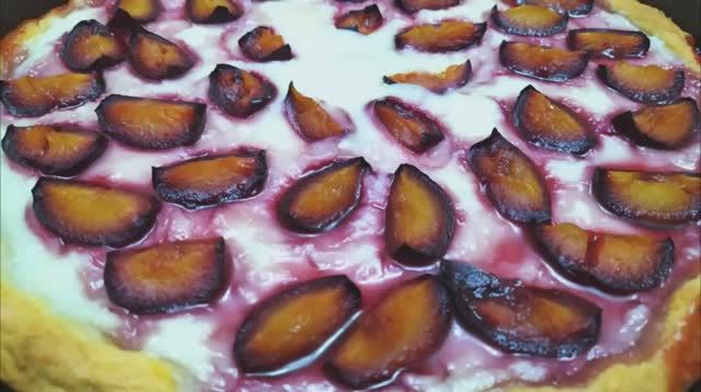 Сливовый пирог с ванильным пудингом к чаю смотреть онлайн