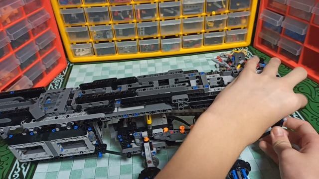 Собрал прикольное шасси на 6 колёсах из лего техник!