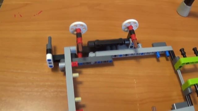 Распаковка и сборка новогоднего подарка - Конструктор, аналог Lego Technic 42065 смотреть онлайн