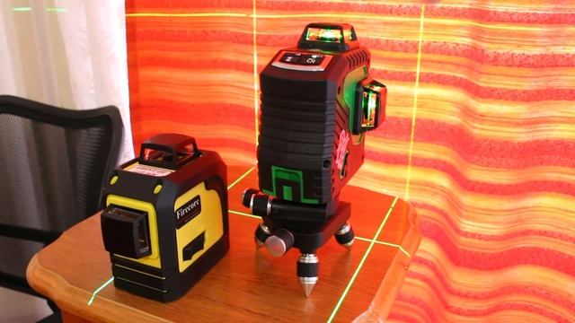 Лазерный нивелир с Алиэкспресс CLUBIONA 3D GREEN - проверка точности и угла 90 гр. между вертикалям смотреть онлайн