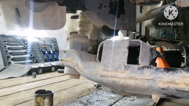 Nissan Leaf. Снятие подрамника. Замена рулевой рейки смотреть онлайн