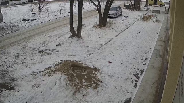 Уличная камера HiWatch DS-T300 (3 мп день)