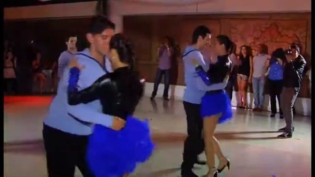 Estudiantes Salsa Casino - Fiesta Baila Latino смотреть онлайн