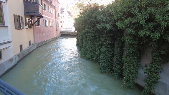 Прогулка с моей собакой Боней по центру Аугсбурга, красивые каналы в Аугсбурге часть1 смотреть онлайн