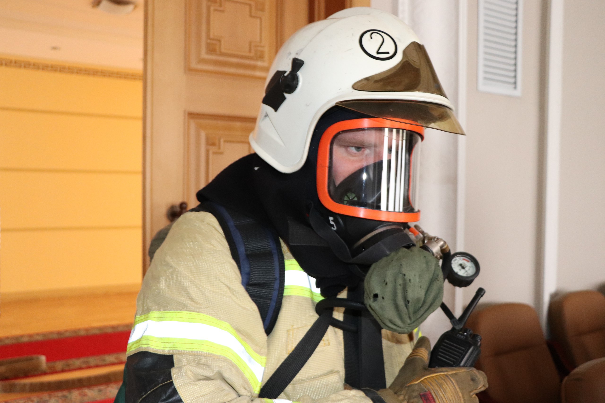 Пожарно-тактическое учение на здании Администрации г. Улан-Удэ смотреть онлайн