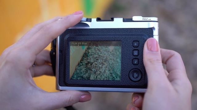 FUJIFILM instax mini EVO HYBRID: difficile tornare INDIETRO смотреть онлайн