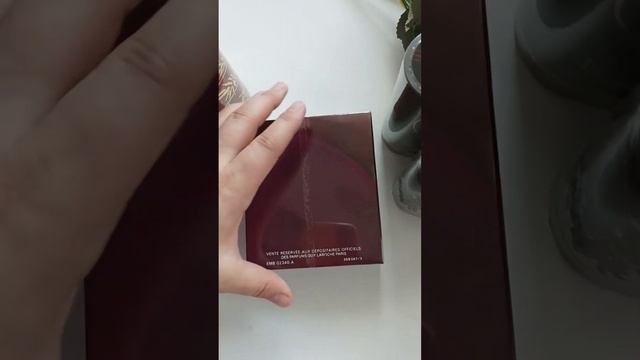Fidji Guy Laroche Opium Yves Saint Laurent J'ai Ose Guy Laroche Magie noire Lancome Dioressence Dio смотреть онлайн