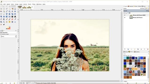 Give Photos a Golden Glow Using GIMP 2.10 смотреть онлайн