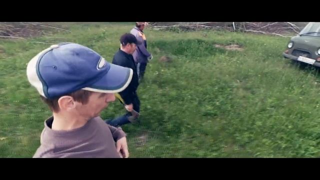 Ручная зачистка поля от мелких деревьев. смотреть онлайн