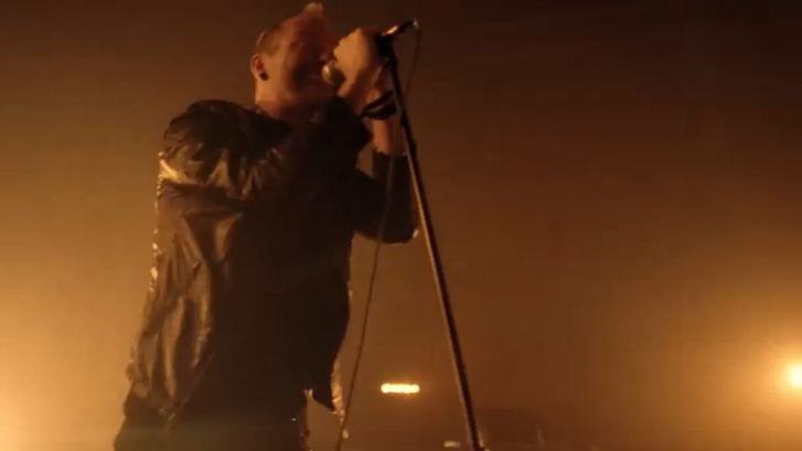 Thousand Foot Krutch - Running With Giants смотреть онлайн