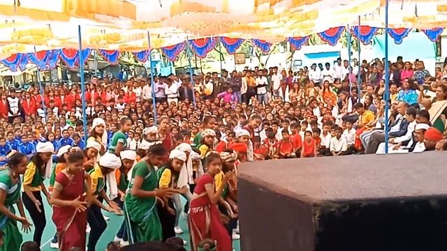 Desh Bhgti Git Eklavya model Residential School Saputara 2K20 Desh Bhgti. Git смотреть онлайн