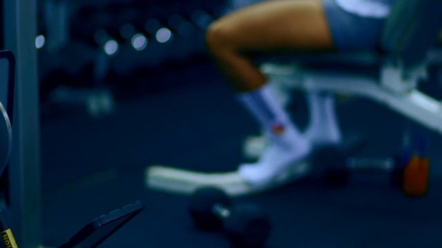 Stacey training arms and abs смотреть онлайн