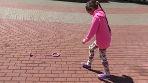 Нейроскакалка. Видео ночью. Скакалка с колесиком. Скакалка на ногу с колесиком светится.