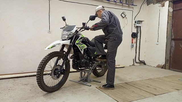 Подставка-подъемник для мотоцикла смотреть онлайн