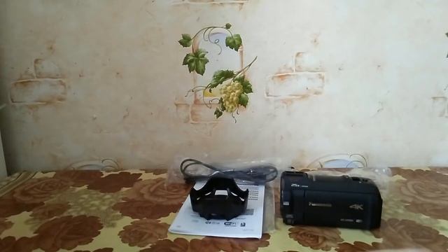 Розпакування і комплектація Panasonic VX980 смотреть онлайн