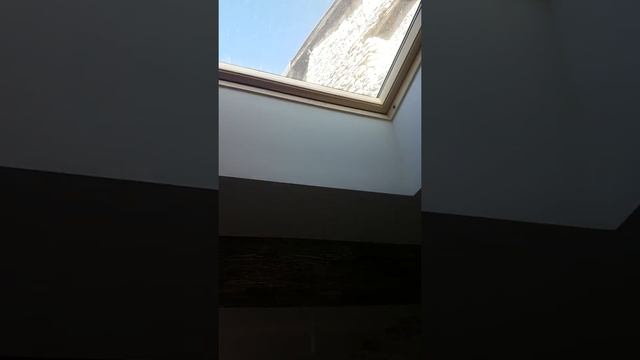 Установка откосов к мансардным окнам Velux