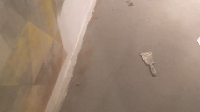 3) Плавающая стяжка: Отбортовка из минваты подрезана, почти всё засиликонено смотреть онлайн