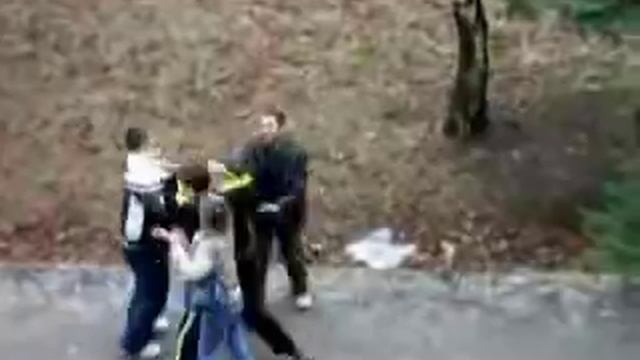 Боксер vs Гопники.flv смотреть онлайн