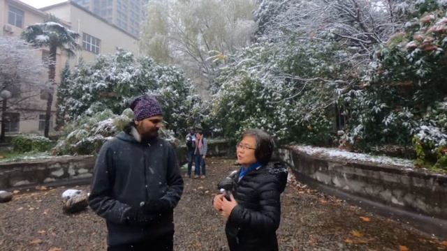 Snowing in China | first snow of this year | Chang’an university | Xi’an смотреть онлайн