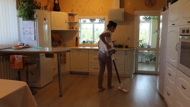 Уборка после выходных! Беседку привела в порядок к летним посиделкам! Мотивация на домашние дела! смотреть онлайн