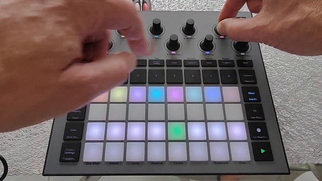 Novation Circuit Rhythm - A Song From One Sample смотреть онлайн