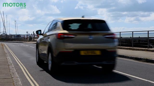 Motors.co.uk - Vauxhall Grandland X Review смотреть онлайн