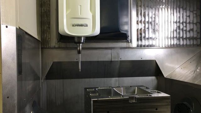 DMG MORI DMU 105 monoBLOCK Milling Machine (2014) смотреть онлайн