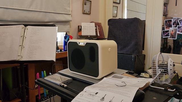 Unbox JOYO 10W B mini Amp смотреть онлайн