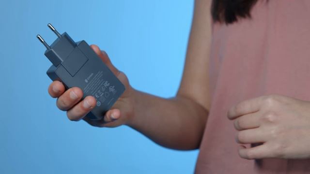 Sirius 65W: How to Insert the Dual-Position Plug (EU) смотреть онлайн