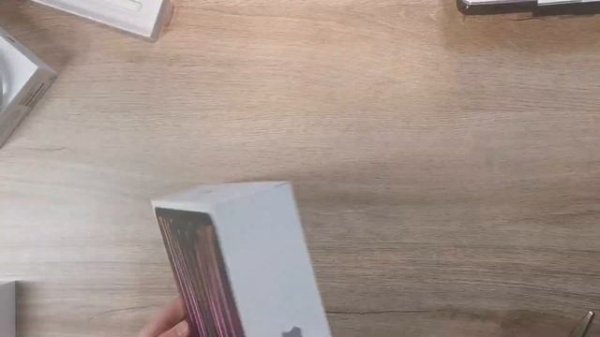 Распаковка Apple iPad Pro 11" 2022 M2, Apple Pencil 2, Magic Keybord и Apple AirPods Pro 2.