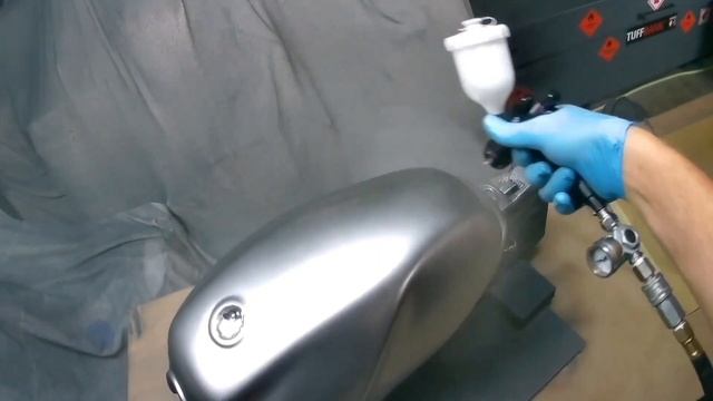 Mipa Vicrom & Devilbiss DV1s, Mirror Chrome Effect Paint Upol 2080 & Kapci 6030 смотреть онлайн