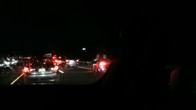 Правильный мотоциклист в пробке не обгоняет смотреть онлайн