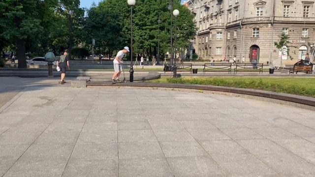 Катаем по Центру | Трюки на самокатах смотреть онлайн