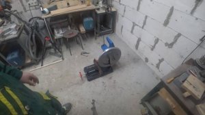 Отрезная пила по металлу Зубр профессионал d 355 мм, 2000 вт пом-355 и верстак под нее.