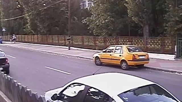 Test Camera Supraveghere Video KM-85HC + DVR Dahua 0404LE-AN смотреть онлайн