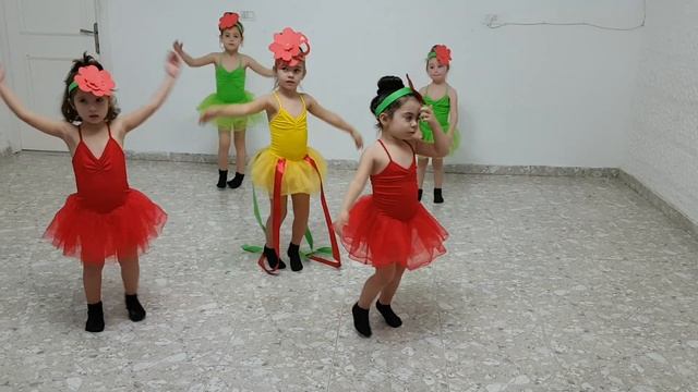 Танец цветов к празднику Ту би шват смотреть онлайн