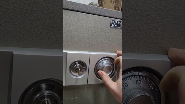Как открыть лимбовый кодовый замок. Служба вскрытия замков на КМВ "Замок26" т.+7(918) 75-000-57 смотреть онлайн
