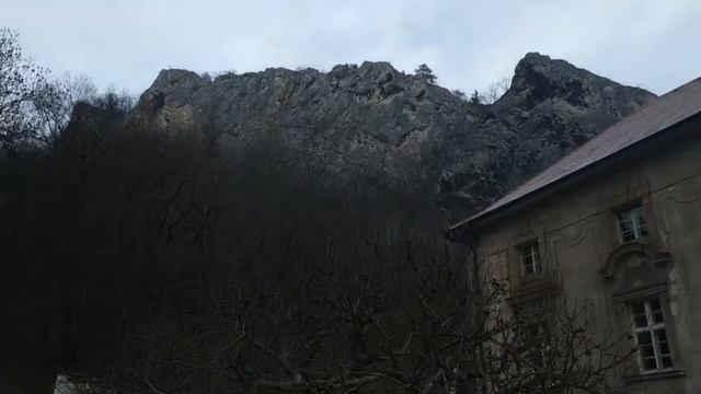 Чехия, Прага. Замок Карлштейн и поселок Святой Ян под скалой. Финал смотреть онлайн