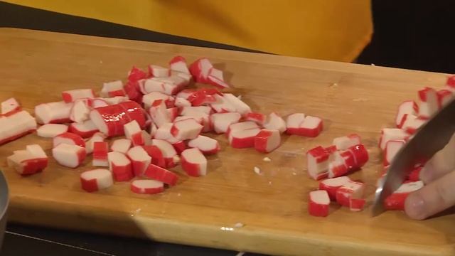 САЛАТ ИЗ ЛАПШИ БЫСТРОГО ПРИГОТОВЛЕНИЯ смотреть онлайн