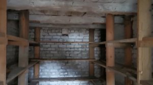 Омшаник полуподземного типа на 90 пчелосемей. Пасека Старчевских