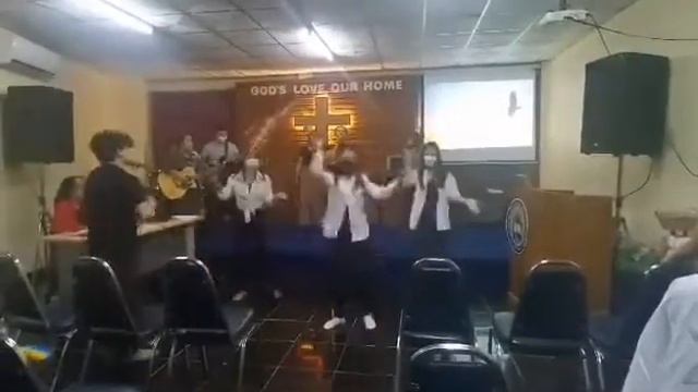 Like Eagles by Don Moen - Tambourine Dance смотреть онлайн