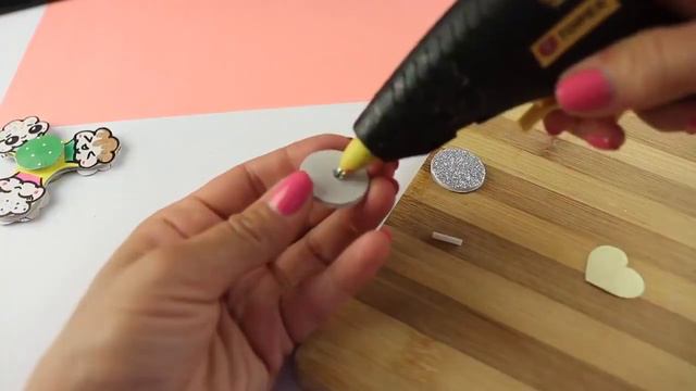 Loom Planet! 2 DIY Спиннер для девочек своими руками _ Как сделать спиннер без подшипника с кексами смотреть онлайн