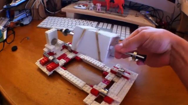 First sketch for a Mendocino motor in Lego смотреть онлайн
