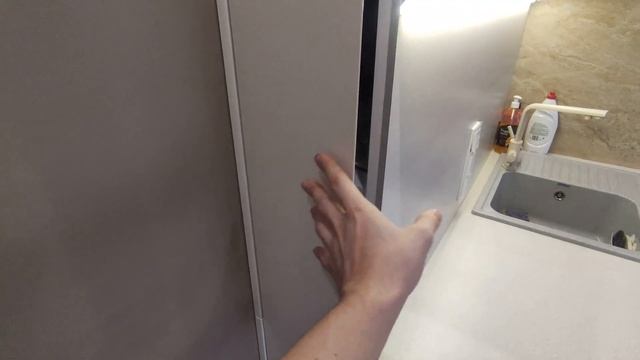 Кухня после года эксплуатации стиль минимализм, BLUM / Kitchen minimalism style, BLUM fitting смотреть онлайн