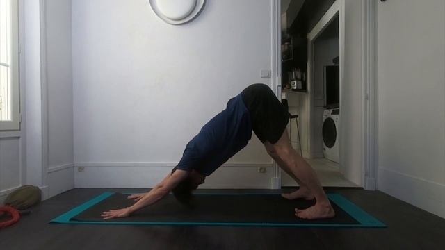 Test de tapis de yoga haut de gamme Jade et Manduka pour mains et pieds moites смотреть онлайн