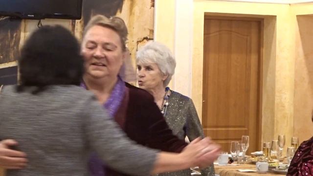 Предновогодние деньки - и мы танцуем! смотреть онлайн