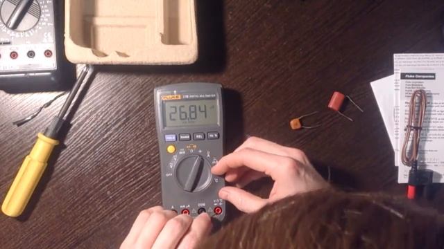 Обзор мультиметра Fluke 17B смотреть онлайн