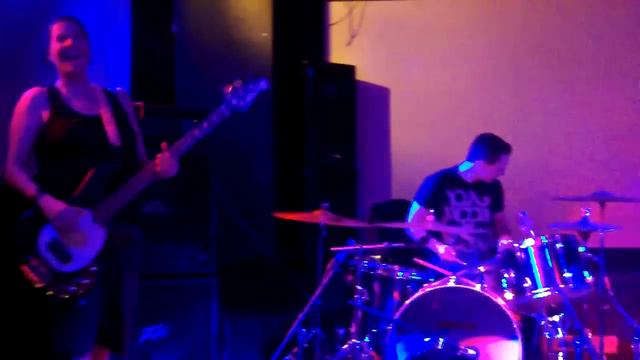 Tide of Iron Newcastle Trillians 13/4/10 Part One смотреть онлайн