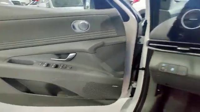 Hyundai Elantra 2021 смотреть онлайн